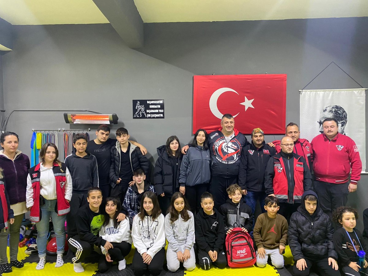 Hendek Şampiyonlar Fıght Akademi Spor Kulübü'nden Öğrencilerine Eğitim