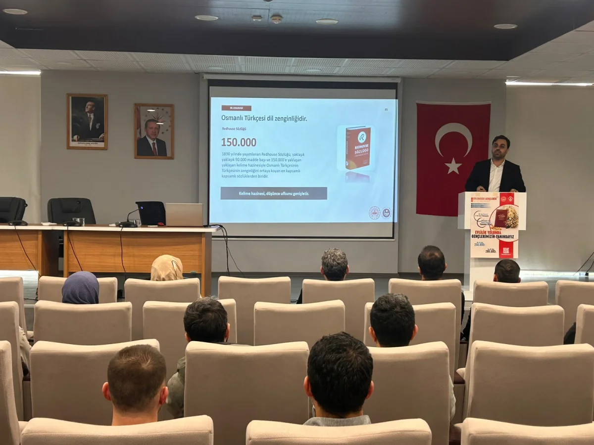 Kaymakam Gökpınar, Osmanlı Türkçesi Semineri’ne katıldı!