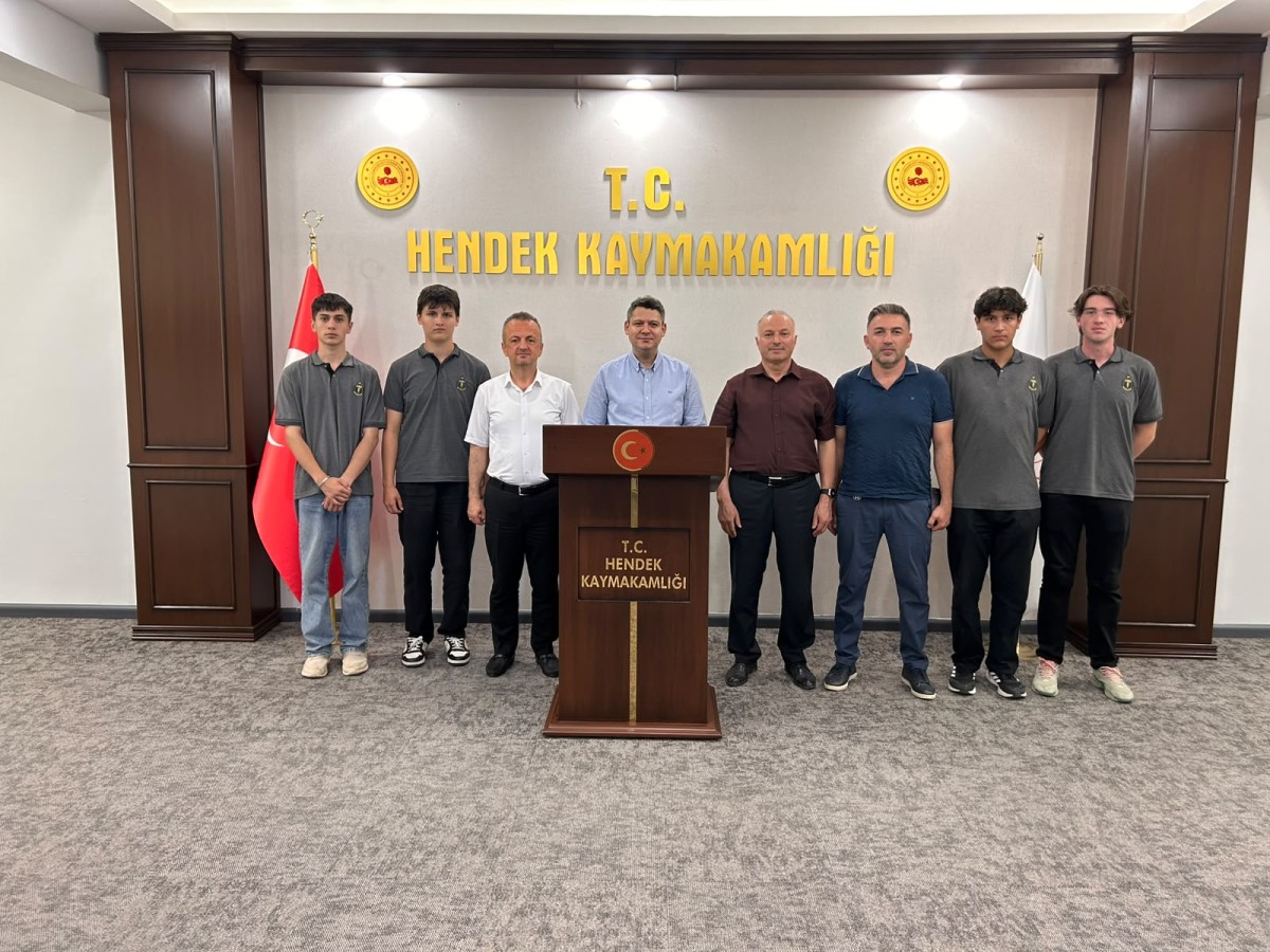 Türkiye Şampiyonu Öğrencilerimizden Kaymakamımız Hacı Hasan Gökpınar’a Ziyaret