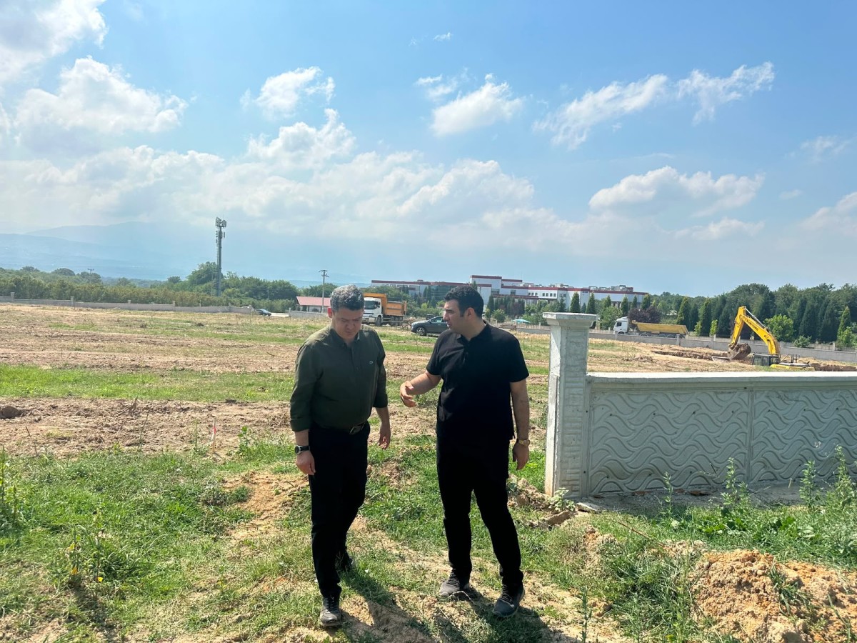 Kaymakam Gökpınar, Adalet Sarayı inşaat alanında incelemelerde bulundu