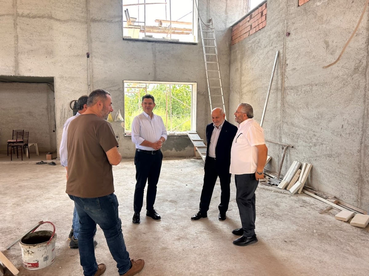 Kaymakam Gökpınar ve Başkan Püsküllü Sarıdede Camii İnşaatını İnceledi