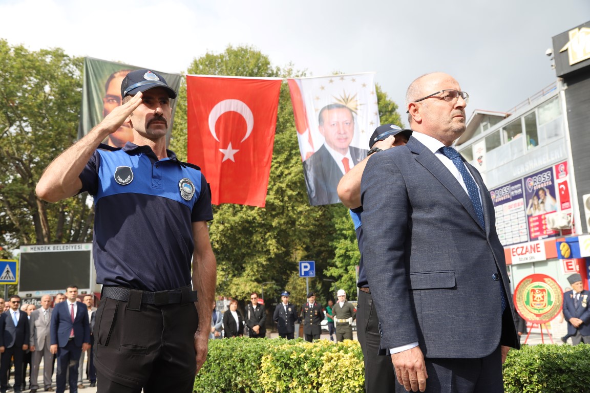 19 EYLÜL GAZİLER GÜNÜ HENDEK’TE TÖRENLE KUTLANDI
